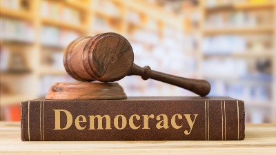 Srbija i u 2022. nazadovala po Indeksu demokratije