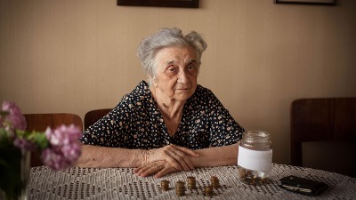 Od danas NOVI USLOVI za odlazak žena u penziju