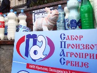 Javnost uznemirena! Mlekari i poljoprivrednici digli glas zbog izjave ministra