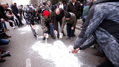 I mlekari u blokadama: Podrška studentima, protest zbog cene mleka