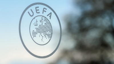 UEFA žestoko kaznila Barselonu i Čelsi!