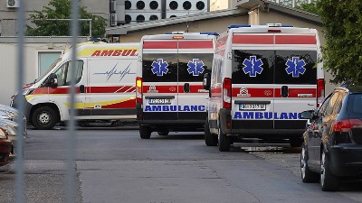 Otac učenice na koju je pao plafon: Ovo je TREĆI PUT da se odvaljuje zid, povreda bilo i pre