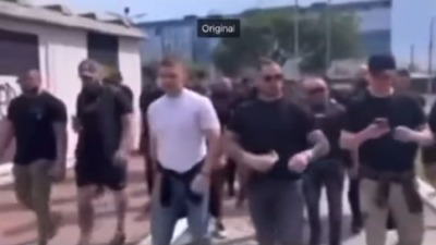 Braća Hofman predvodila batinaše na Vučićevom kontramitingu (VIDEO)