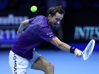 Medvedev "zarobljen" u Dubaiju