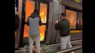 Haos u Dablinu: Izbili neredi posle napada nožem (VIDEO)