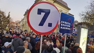 "SNS kukavice, izađite na duel": Srbija protiv nasilja poslala poruku vlasti (FOTO)