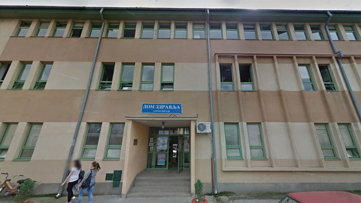 Sećate se načelnika opštinske uprave koji se prijavio na konkurs i dobio 10.000 dinara za bicikl? E, pa ništa od njegove ostavke