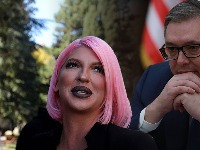VUČIĆ KAO KARLEUŠA Drži čas studentima o pravoslavlju