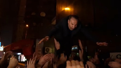 Ljajić proglasio pobedu, pa skočio u publiku (VIDEO)