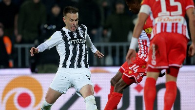 Vučić: Partizanu smo dali milion i po evra, a Zvezdi ništa