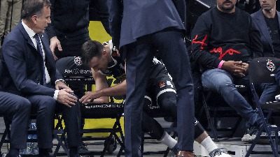 Aleksa Avramović slomio nogu!