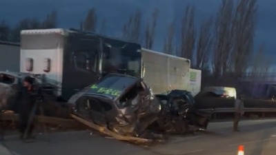 Sudar 5 kamiona i 37 automobila u Mađarskoj (VIDEO)