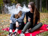 Tinejdžeri masovno puše vejp: Nismo svesni opasnosti