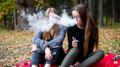Zabranjuje se prodaja e-cigareta maloletnicima
