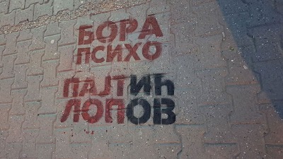 Opozicija osuđuje grafite mržnje u Novom Sadu