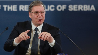 Vučić najavio veće plate medicinarima