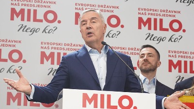 DPS prihvatio ostavku Đukanovića