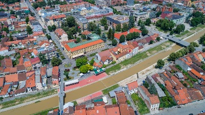 Devastiran restoran u Valjevu: Vlasnik sumnja da je razlog njegova podrška studentima
