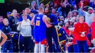 Džordan "po srpski" izljubio Jokića (VIDEO)