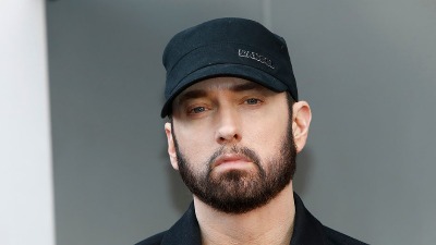 Kralj se vratio: Eminem opet osvaja top liste (VIDEO)