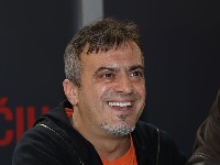 Sergej Trifunović za DIREKTNO: "Uloge mi se poklapaju sa životnim iskustvima. Prvi put igram oženjenog čoveka i zbunio sam se kada sam pročitao tekst" (VIDEO)