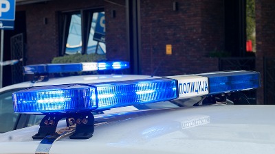 U pucnjavi ranjen suspendovani policajac U pucnjavi ranjen suspendovani policajac