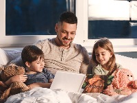 Spavanje sa decom: Šta je zaista bezbedno, a čega se roditelji bez razloga plaše