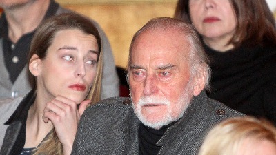 Ćerka Tanasija Uzunovića: Iz medija saznale da je umro Ćerka Tanasija Uzunovića: Iz medija saznale da je umro