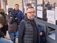 Vučićević za manje od 100 EVRA postao manjinski vlasnik još desetak lokalnih medija