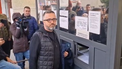 Vučićević za manje od 100 EVRA postao manjinski vlasnik još desetak lokalnih medija