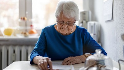 Poražavajuće: Penzioneri moraju da rade da bi preživeli