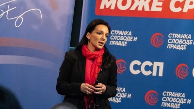 Tepić: Da li je zasluga Đedović što je Telekom dobio kredit od EIB bez garancija