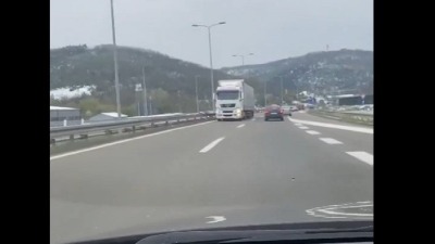 Vozio suprotnim smerom na auto-putu (VIDEO)