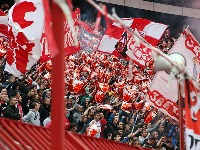 Hrvati ni reč o povređenim Delijama: Ćutanje o "sačekuši", buka oko Tompsona