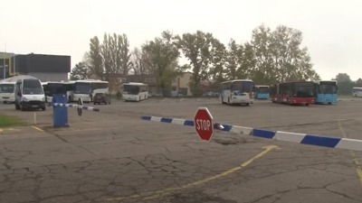 Radnik obezbeđenja otpušten jer ima broj telefona novinara?!