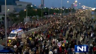 Vozač Hitne pozdravio građane i dobio ovacije (VIDEO)