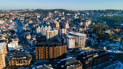 Ljudi NE MOGU da napuste Zlatibor: Nepregledna kolona vozila (VIDEO)