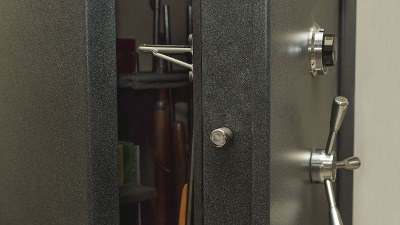 Policija pronašla biber sprej kod vozača studenata: NE I 500 PIŠTOLJA ŠTO IM NESTADE IZ STANICE Policija pronašla biber sprej kod vozača studenata: NE I 500 PIŠTOLJA ŠTO IM NESTADE IZ STANICE