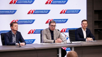 SNS poručuje: Ako vam se ne sviđa režim, glumite negde drugde