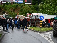 Otežan prilaz Beogradu: Poljoprivrednici blokiraju put Beograd-Pančevo
