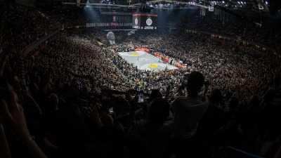 Grobari iz Arene poslali jasnu poruku o promenama u FK Partizan (FOTO)