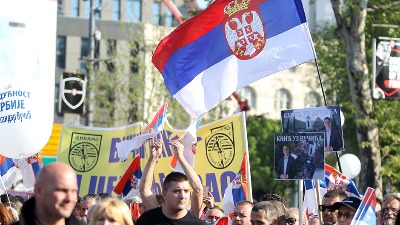Miting SNS u senci pretnji i ucena