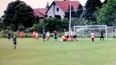 Saigrači se sudarili, odvezla ih Hitna pomoć (VIDEO)