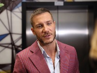 SKINUO SE Saša Kovačević na Tajlandu i pokazao isklesano telo: Vrele fotke iz kade ZAPALILE mreže - žene u transu (FOTO, VIDEO) 