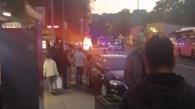 Tri eksplozije na Miljakovcu, zapalio se kombi (VIDEO)