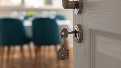 Izdao stan i POKAJAO SE: Troškovi štete duplo veći od stanarine (VIDEO)