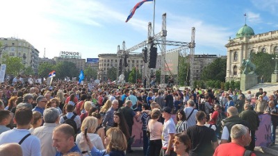 Kako nekoliko ljudi brzo postaje ogroman skup (VIDEO)