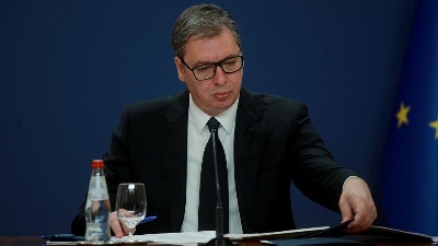 Vučić najavio povećanje plata i penzija
