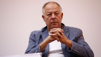 Novinar koji je nosio Vučićevu lutku: Osećao sam strah Novinar koji je nosio Vučićevu lutku: Osećao sam strah