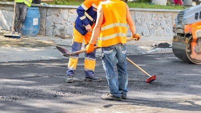 RADNICI POSTAJU ROBOVI Kad odbaciš socijalizam i samoupravljanje?